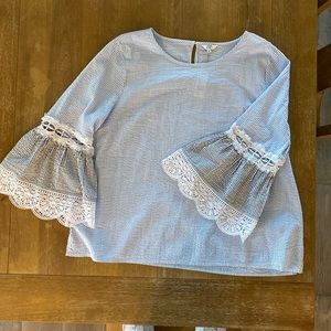 NWT Crown & Ivy top